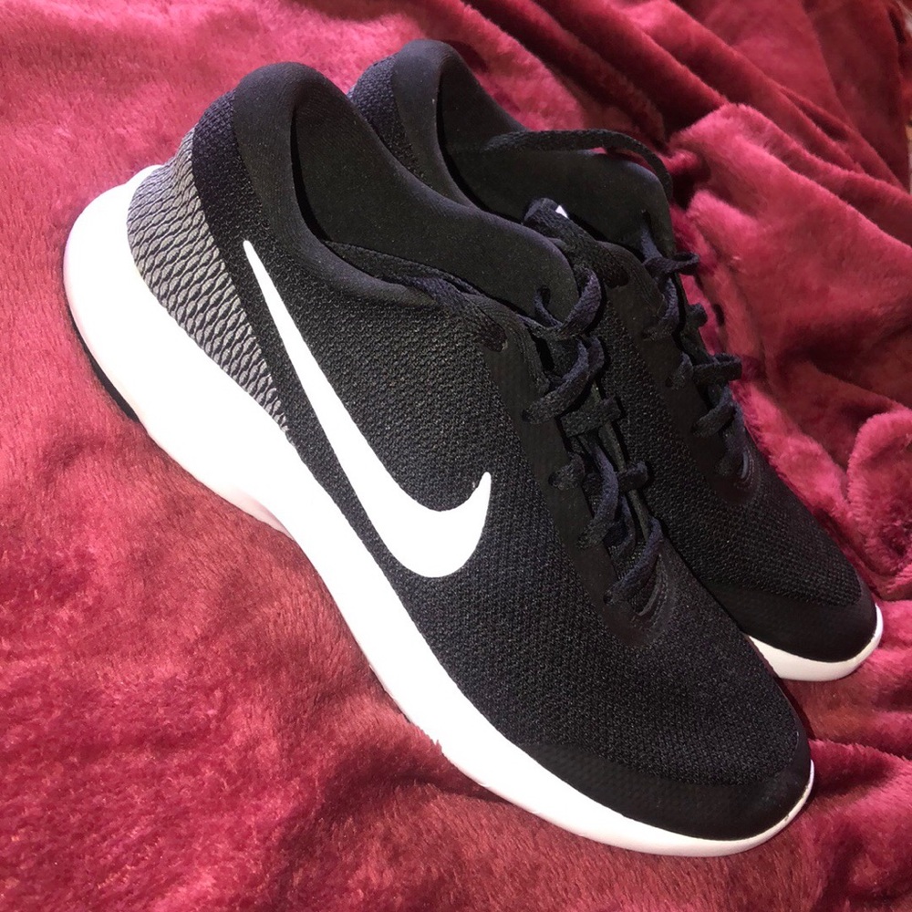 Nike Flex Experience RN 7 SIZE 9